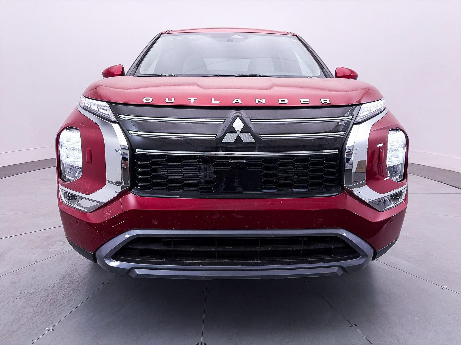 Used 2026 Mitsubishi Outlander SE AWD/4WD image 2