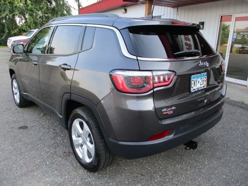 Used 2020 Jeep Compass Latitude w/ Cold Weather Group AWD/4WD image 6