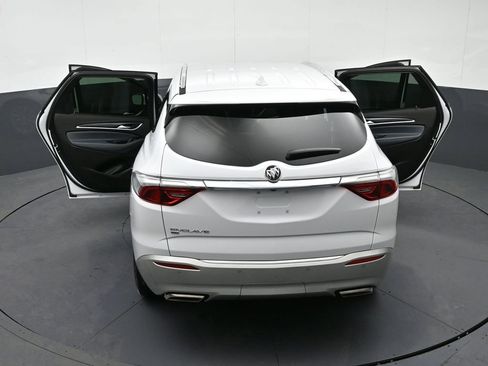Certified 2022 Buick Enclave Essence image 32
