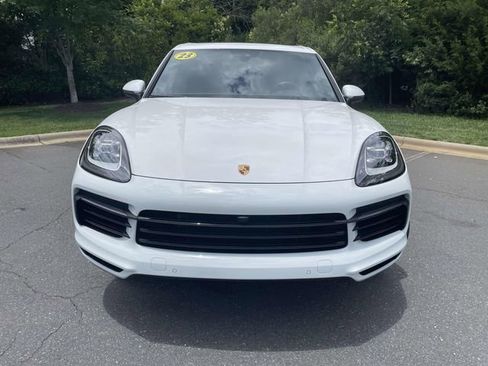 Used 2023 Porsche Cayenne AWD/4WD image 2