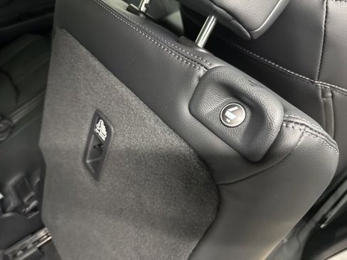 New 2025 Honda Pilot Touring image 29