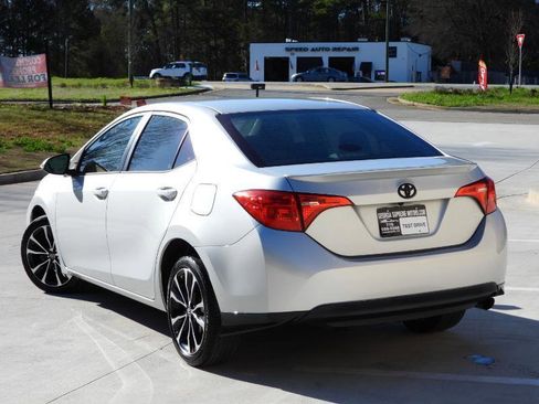 Used 2017 Toyota Corolla SE image 9