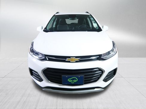 Certified 2019 Chevrolet Trax LT w/ Driver Confidence Package AWD/4WD image 2