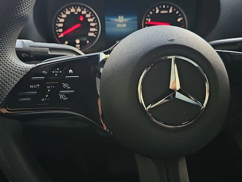 Used 2025 Mercedes-Benz Sprinter 2500 image 18