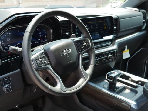 Used 2024 Chevrolet Silverado 1500 LT Trail Boss w/ Protection Package AWD/4WD image 22
