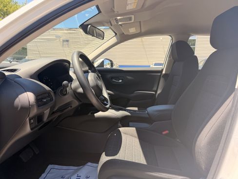 Used 2024 Honda HR-V LX image 14