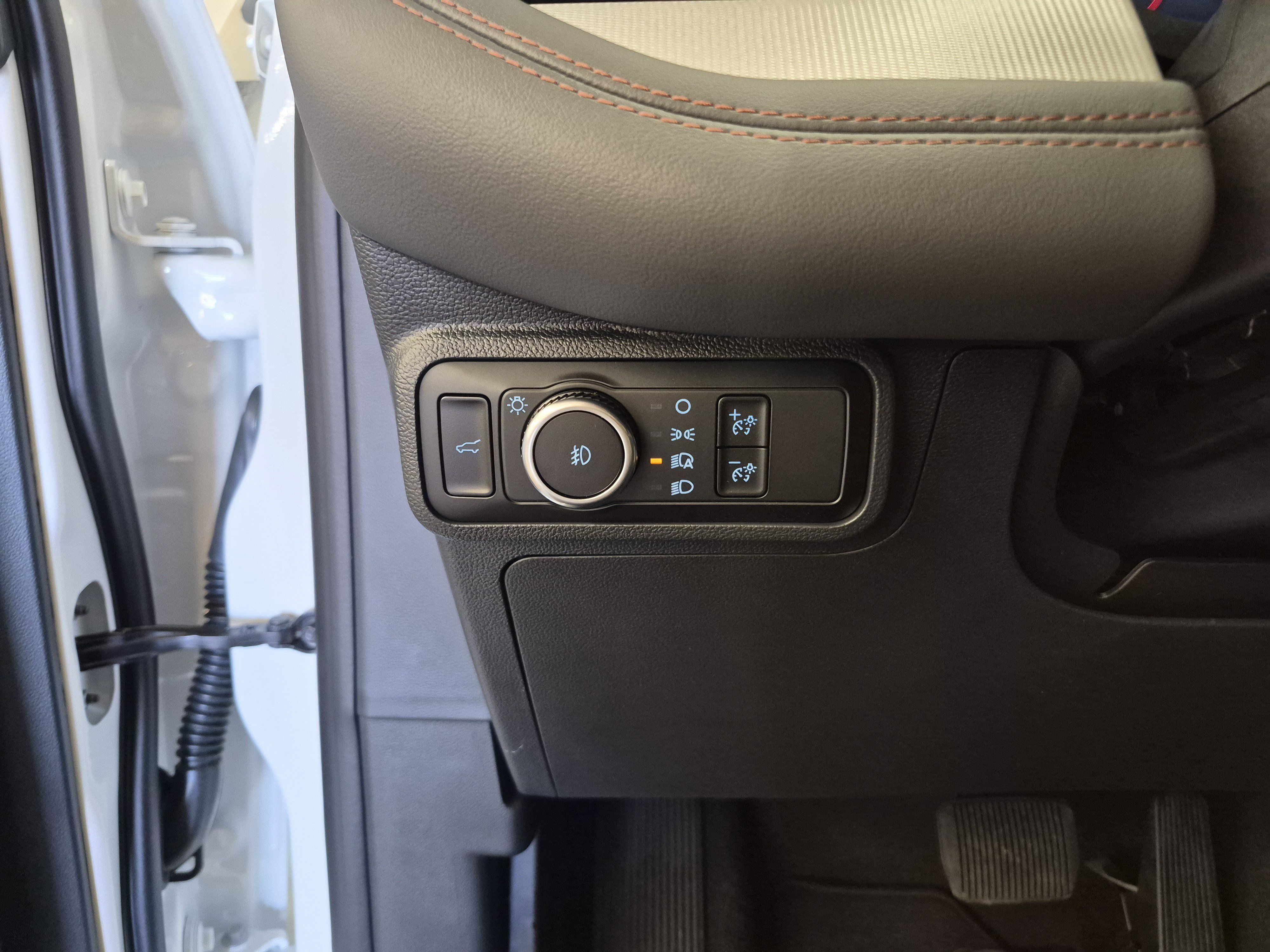 New 2027 Ford Explorer Active w/ Active Comfort Package RWD image 21