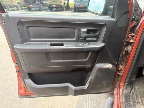 Used 2013 RAM 1500 Express RWD image 17