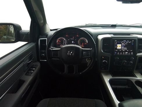 Used 2018 RAM 1500 Big Horn image 12