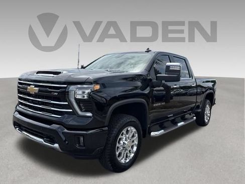 Used 2025 Chevrolet Silverado 2500 LT w/ Z71 Chrome Sport Edition AWD/4WD image 5