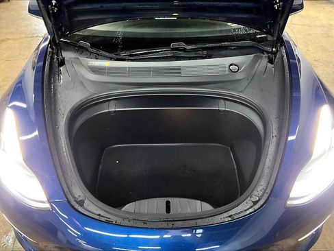 Used 2018 Tesla Model 3 Mid Range image 13