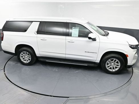 Used 2023 Chevrolet Suburban LT image 49