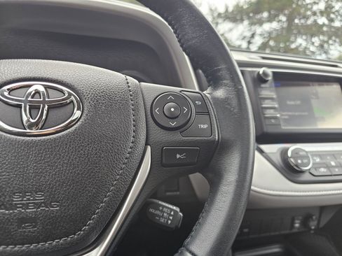 Used 2016 Toyota RAV4 XLE image 33
