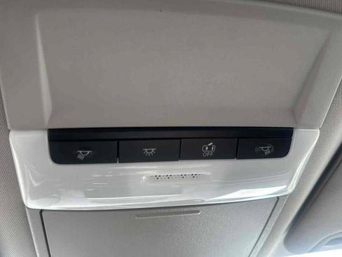 Used 2024 Nissan Altima 2.5 SV FWD image 33