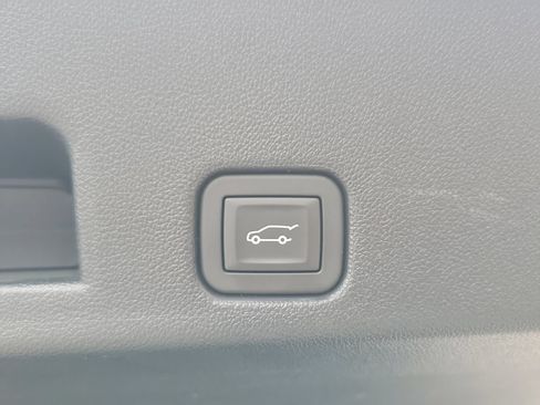 Used 2026 Chevrolet Traverse LT AWD/4WD image 10