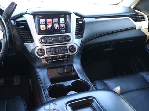 Used 2019 GMC Yukon XL SLE w/ Convenience Package image 11