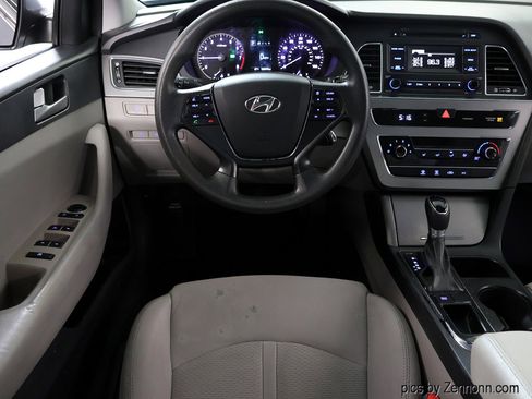 Used 2017 Hyundai Sonata SE image 15