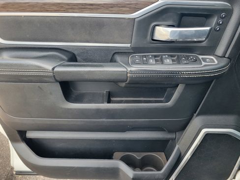 Used 2019 RAM 3500 Laramie image 19