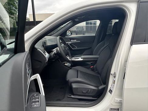 New 2025 BMW X2 xDrive28i w/ Technology Package image 4