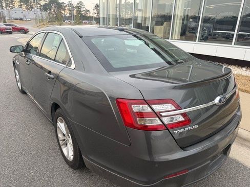 Used 2016 Ford Taurus SEL image 9