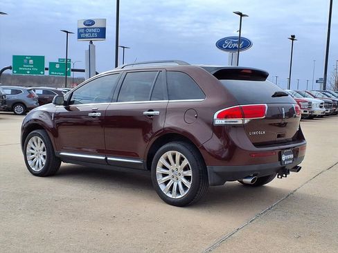Used 2012 Lincoln MKX FWD image 4