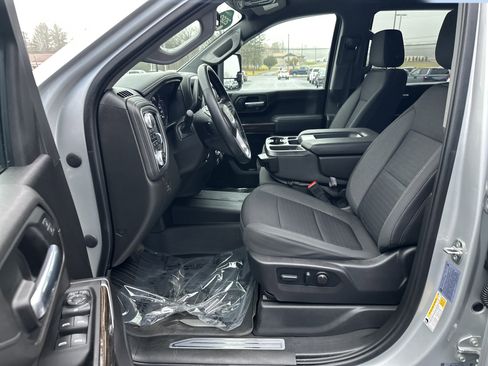 Used 2023 GMC Sierra 2500 SLE w/ SLE Value Package; image 14