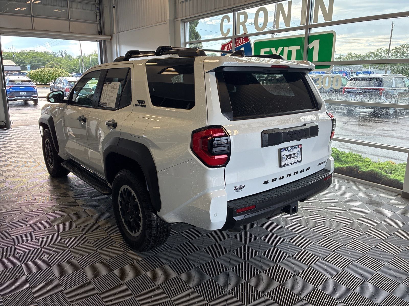 Used 2025 Toyota 4Runner TRD Off-Road AWD/4WD image 4