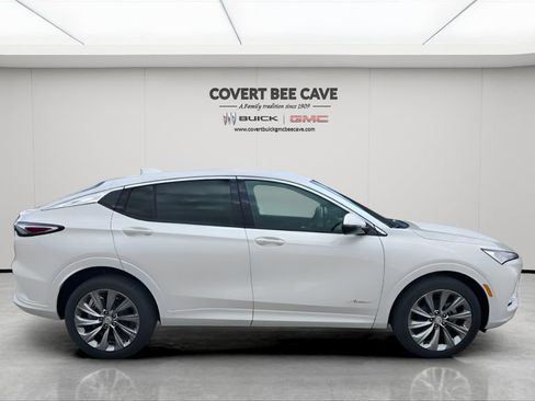 New 2026 Buick Envista Avenir image 11