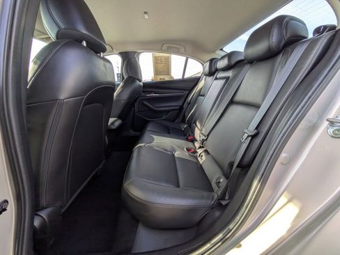 Used 2022 MAZDA MAZDA3 s image 18