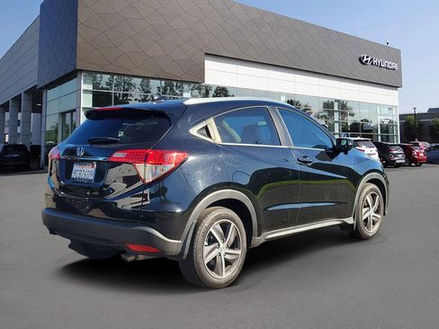 Used 2022 Honda HR-V EX image 2