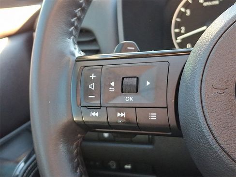 Used 2023 Nissan Rogue SL w/ SL Premium Package image 23