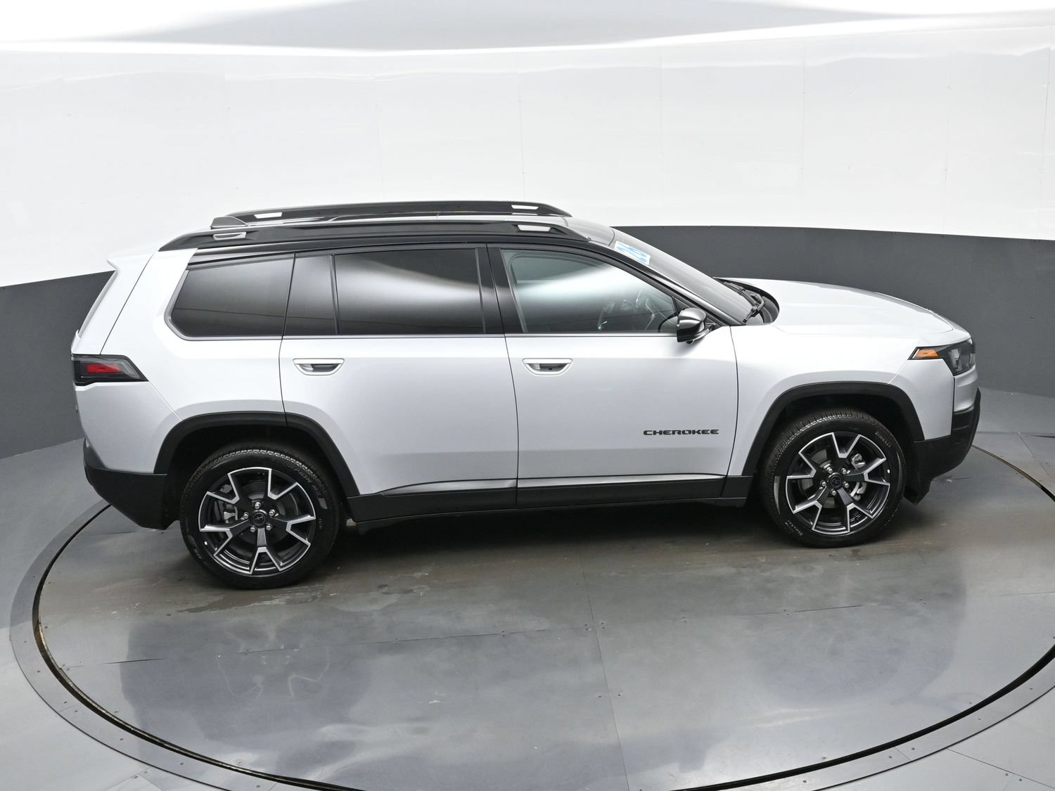 Used 2026 Jeep Cherokee Overland w/ Advanced Pro Tech Group AWD/4WD image 43