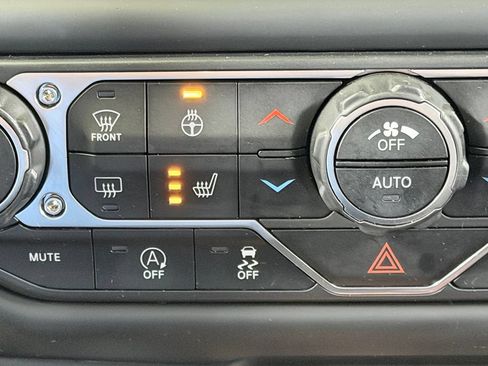 Used 2018 Jeep Wrangler Unlimited Sport S AWD/4WD image 46