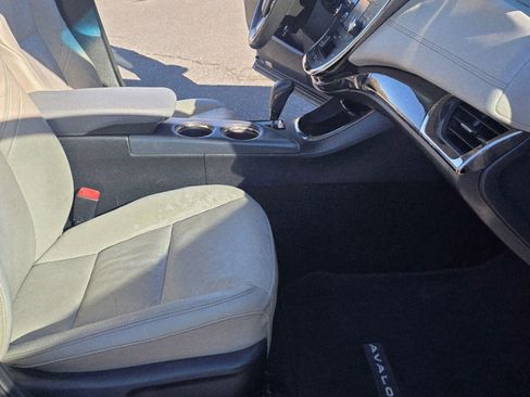 Used 2014 Toyota Avalon XLE Premium image 12