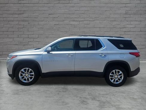 Used 2021 Chevrolet Traverse LT FWD image 2