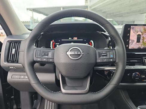 New 2026 Nissan Pathfinder SL FWD image 27