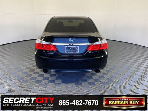 Used 2015 Honda Accord Sport image 6