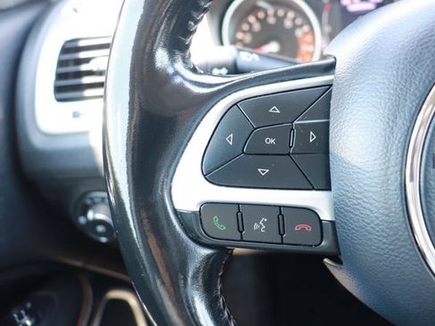 Used 2020 Jeep Compass Latitude FWD image 19