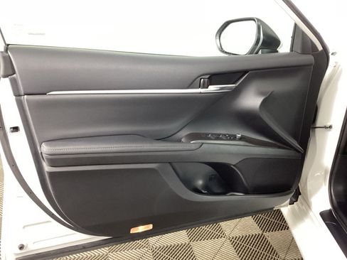 Used 2023 Toyota Camry XLE FWD image 16