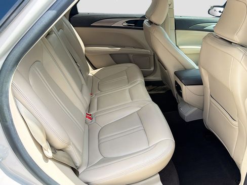 Used 2020 Lincoln MKZ FWD image 27