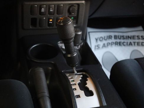 Used 2007 Toyota FJ Cruiser 4WD image 33