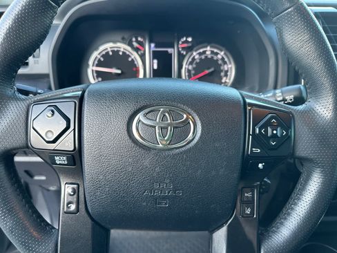 Used 2020 Toyota 4Runner TRD Off-Road Premium w/ Moonroof Package AWD/4WD image 13
