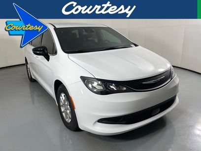 New 2025 Chrysler Voyager LX