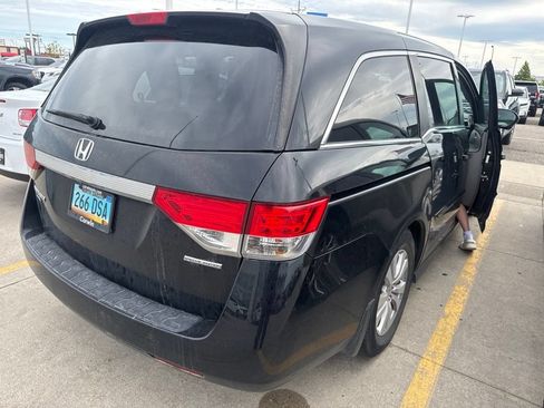 Used 2016 Honda Odyssey SE image 2