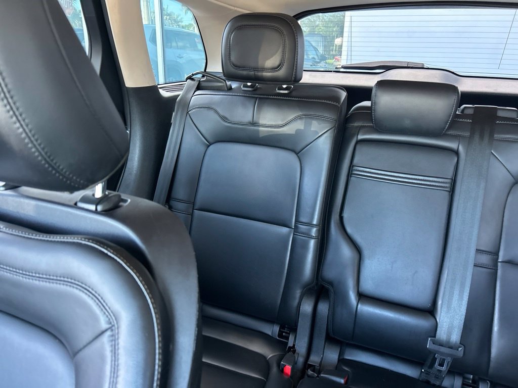 Used 2023 Lincoln Corsair AWD image 12