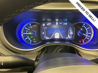 Used 2024 Chrysler Pacifica Premium video 2