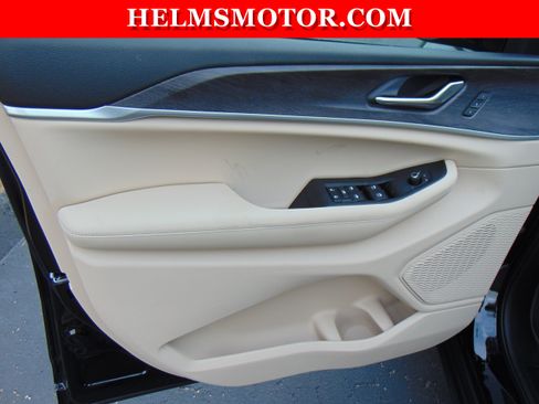 New 2025 Jeep Grand Cherokee Limited RWD image 19