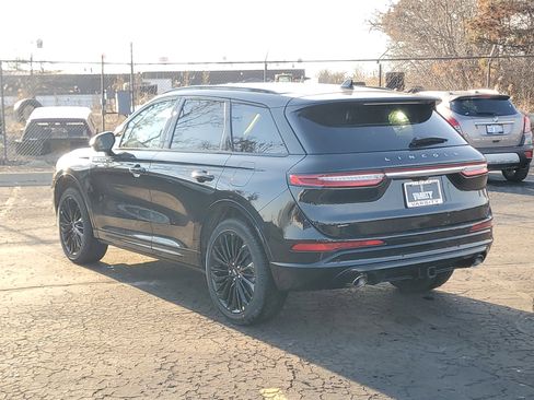 New 2026 Lincoln Corsair Premiere image 3