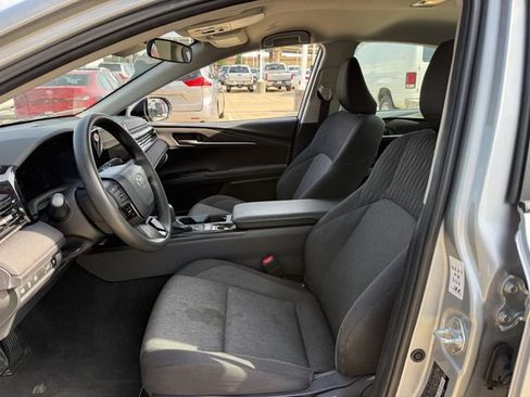 Used 2025 Toyota Camry LE FWD image 28