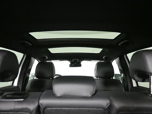 Used 2025 Mercedes-Benz GLB 250 image 20